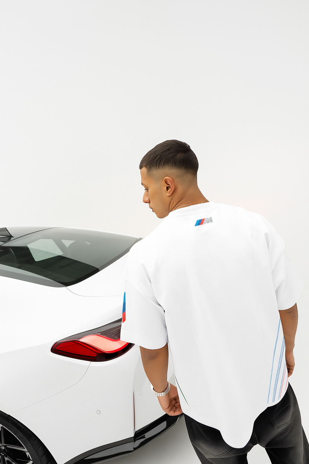 - BMW White Edition -